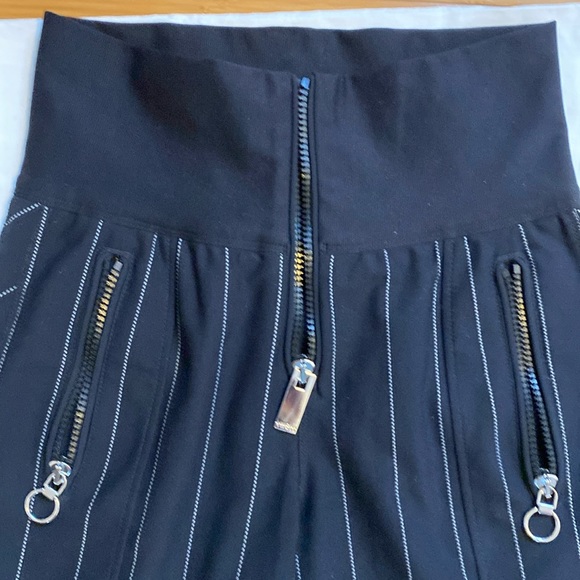 High - Everyday Couture. Style called Minimalist - Picture 14 of 16